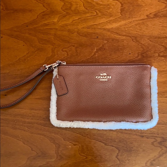 Coach wristlet - Picture 2 of 8